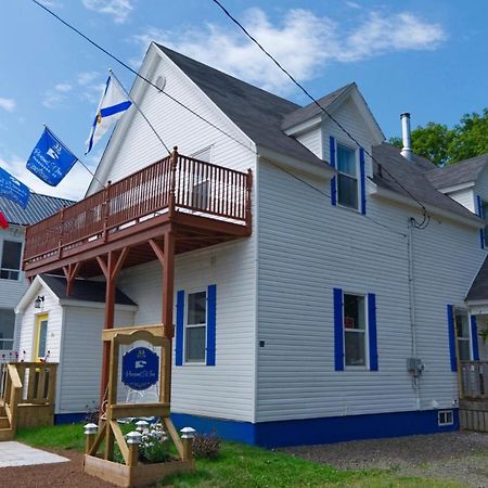 Pleasant Street Inn Parrsboro Bagian luar foto
