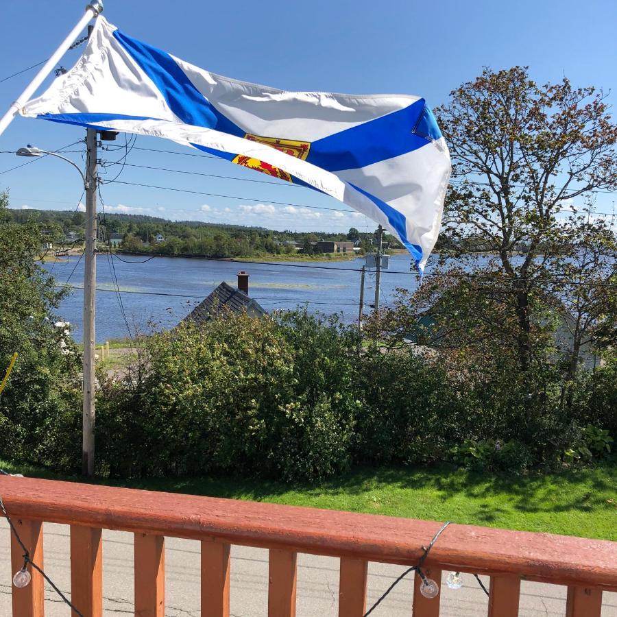 Pleasant Street Inn Parrsboro Bagian luar foto