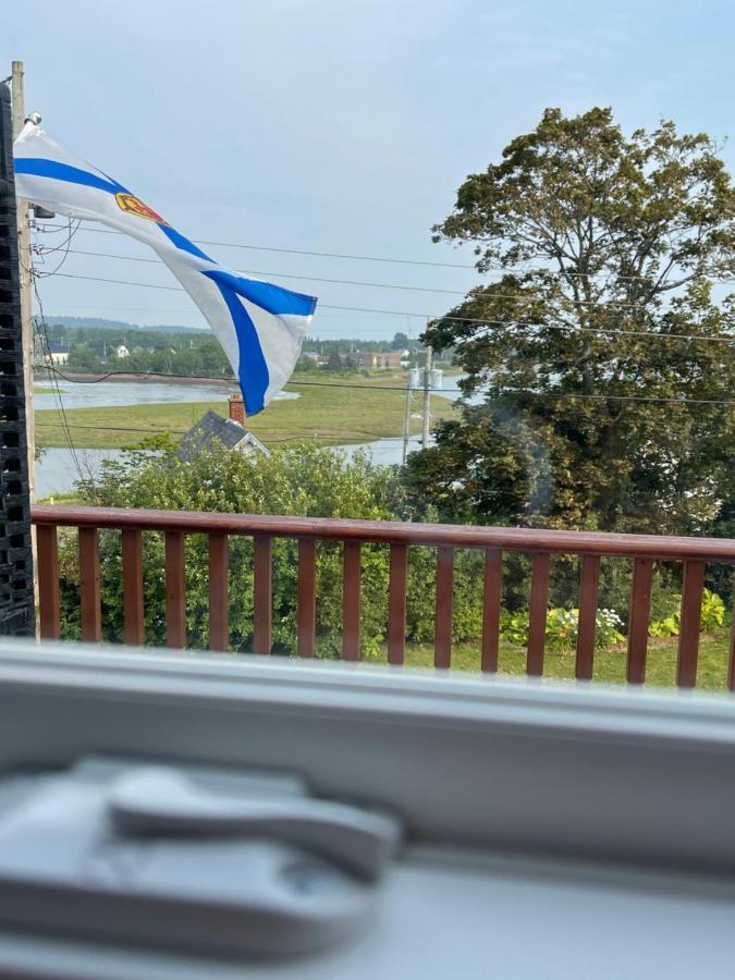 Pleasant Street Inn Parrsboro Bagian luar foto