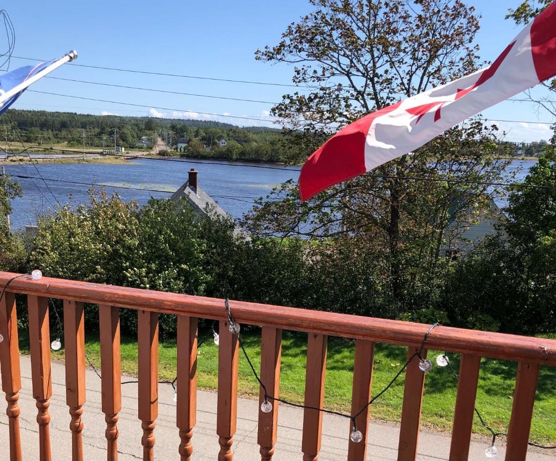 Pleasant Street Inn Parrsboro Bagian luar foto