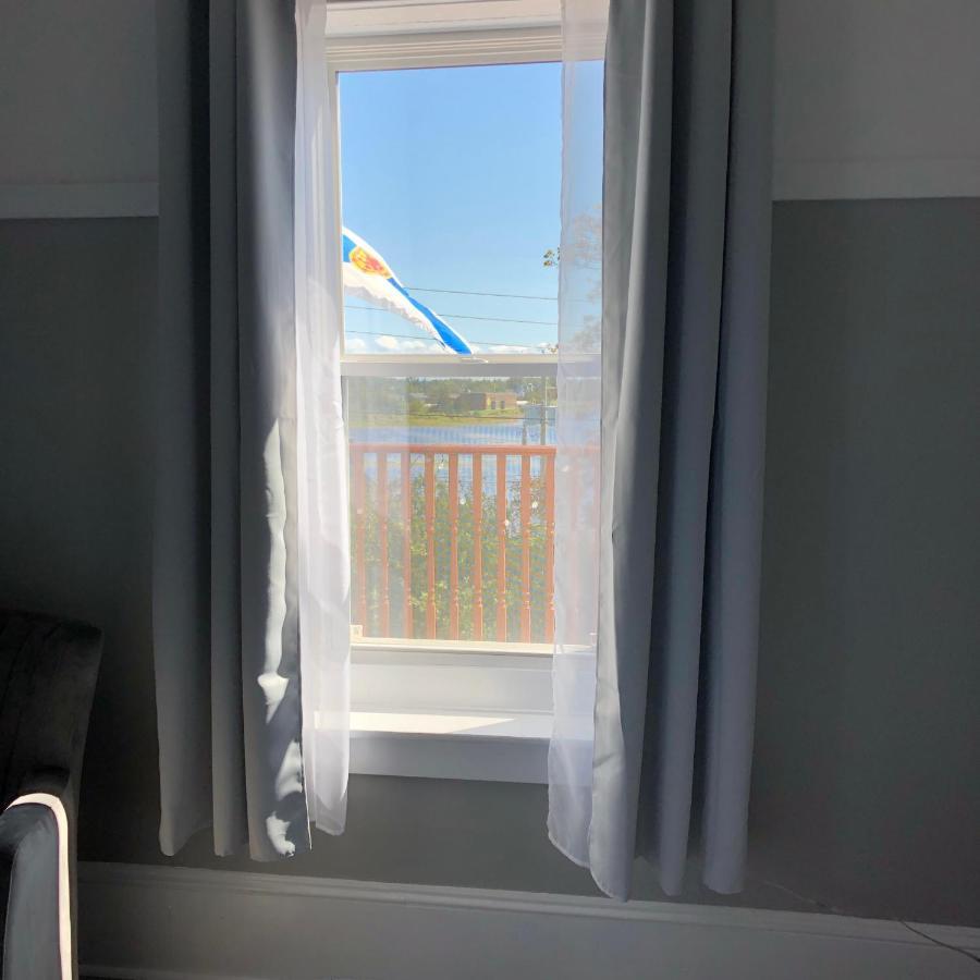 Pleasant Street Inn Parrsboro Bagian luar foto