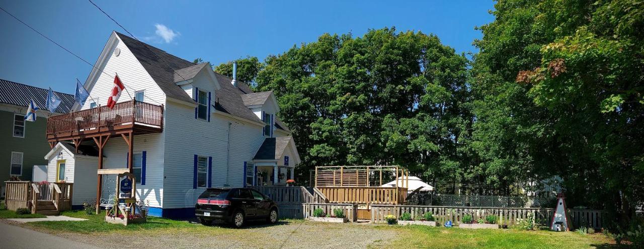 Pleasant Street Inn Parrsboro Bagian luar foto
