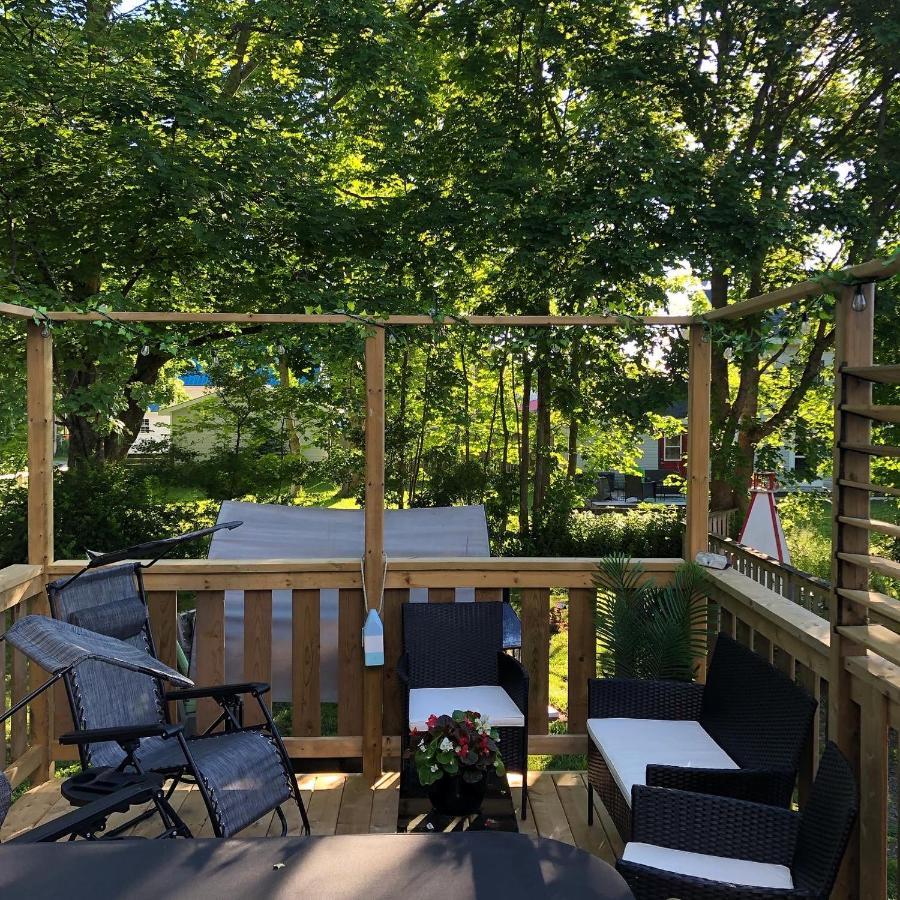 Pleasant Street Inn Parrsboro Bagian luar foto