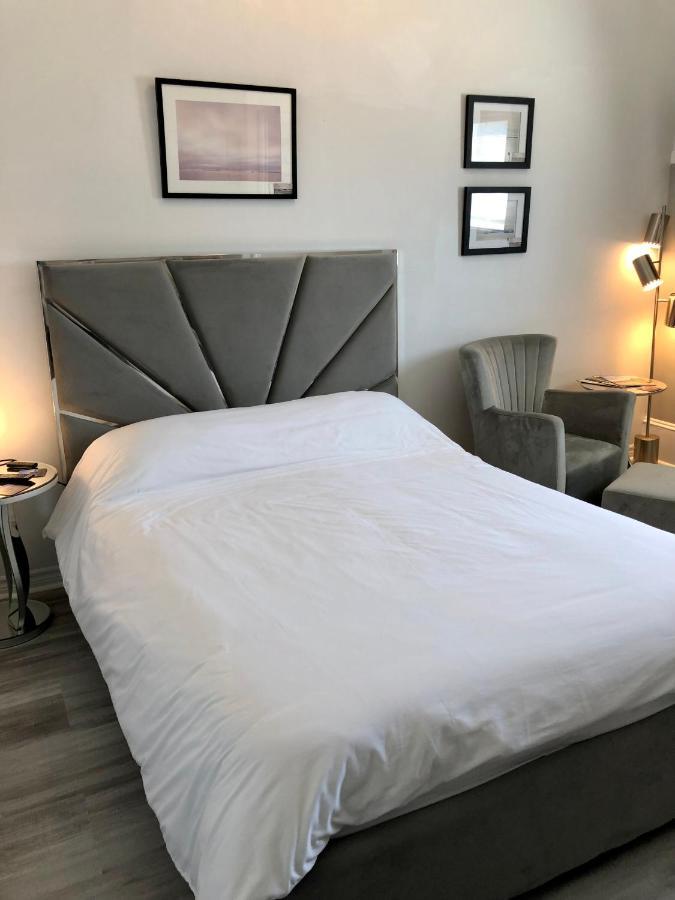 Pleasant Street Inn Parrsboro Bagian luar foto