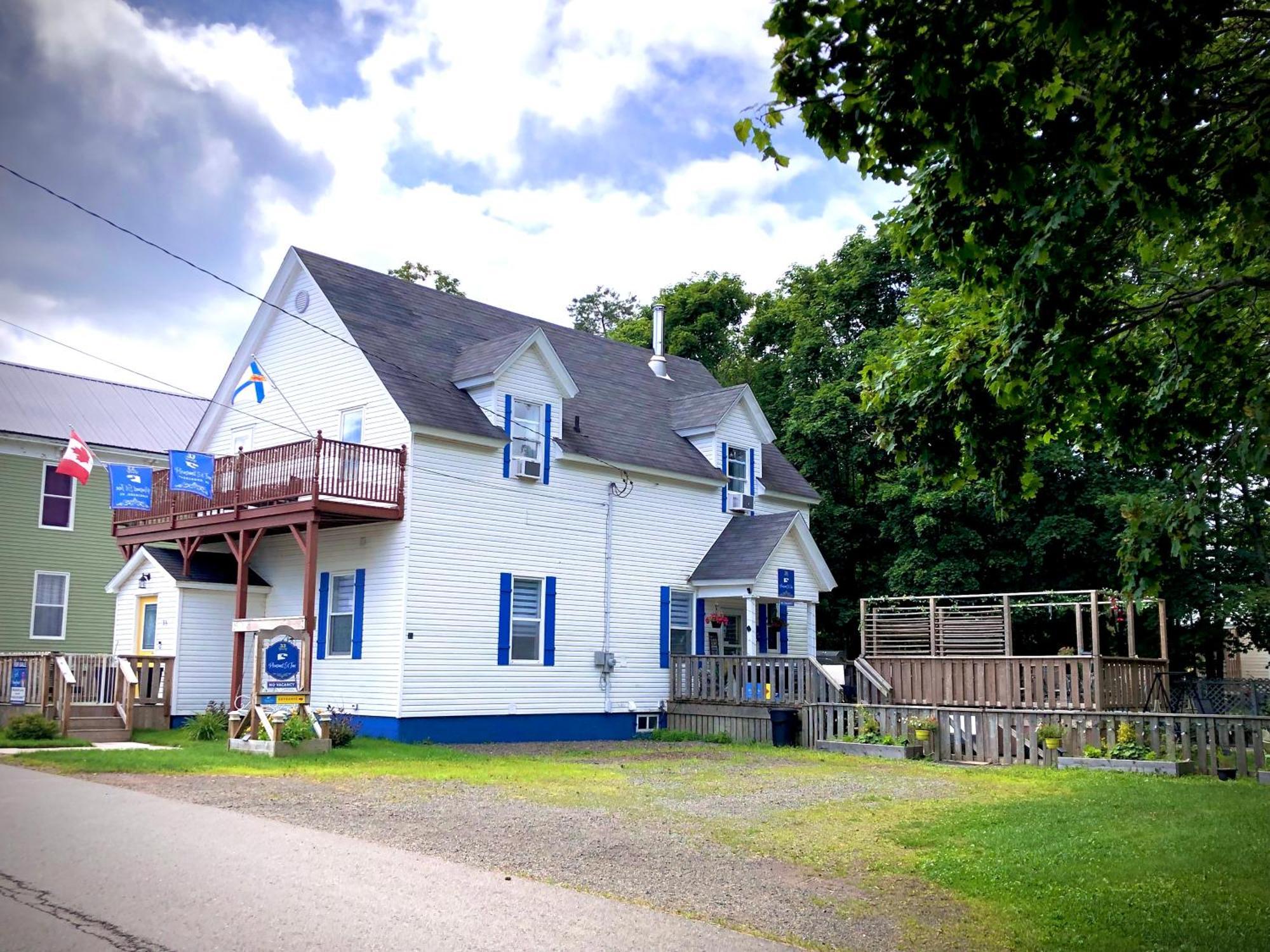 Pleasant Street Inn Parrsboro Bagian luar foto
